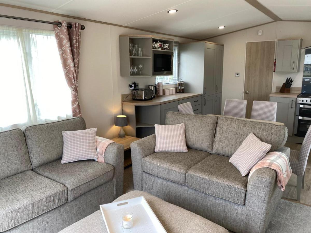 Lake District Prestige Caravan, 3 Bedrooms, Sleeps 8 On Haven Holiday Park Flookburgh Exterior foto