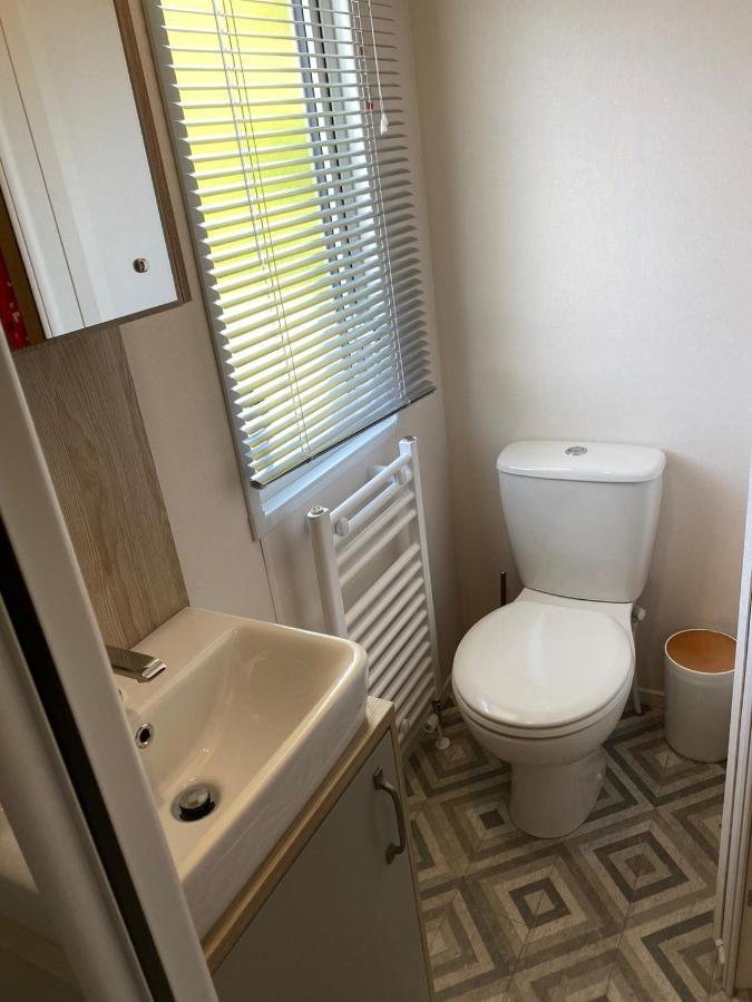 Lake District Prestige Caravan, 3 Bedrooms, Sleeps 8 On Haven Holiday Park Flookburgh Exterior foto
